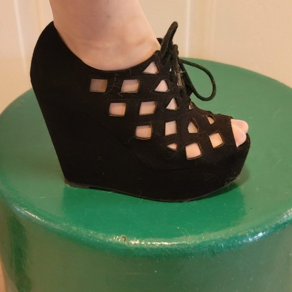 Black Platform Wedgey shoes - Picture 5 of 6